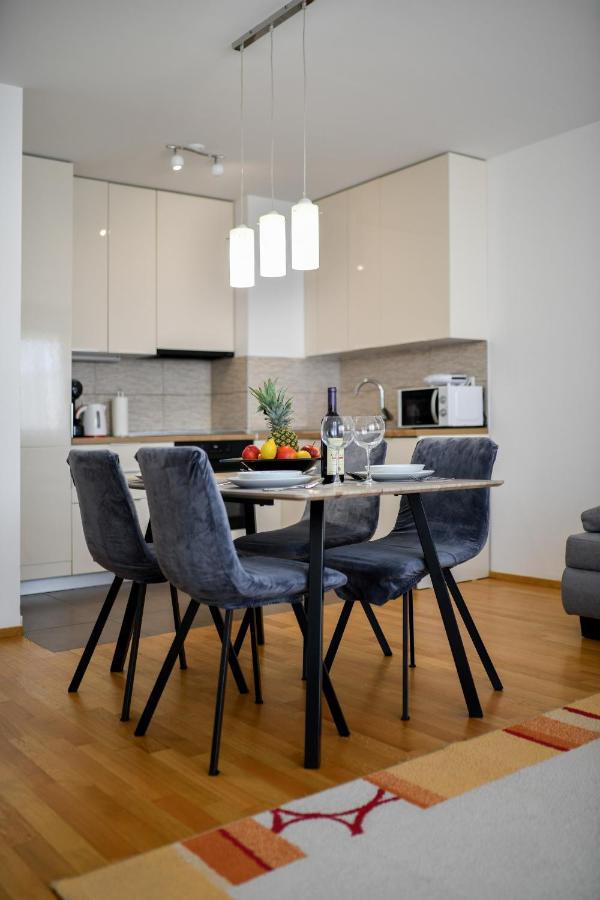 Modern Apartment For 2025' Vacation In Zara Esterno foto