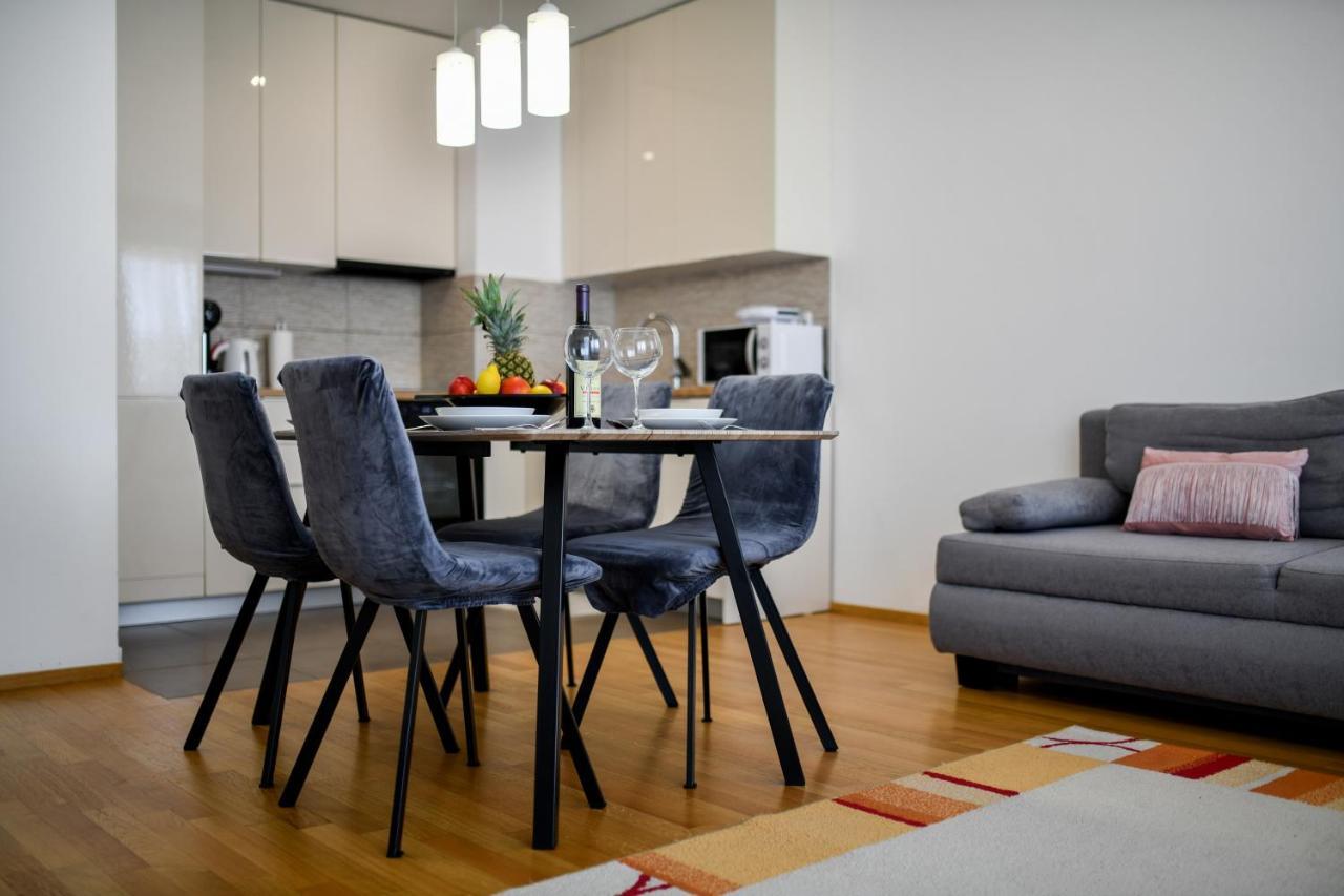 Modern Apartment For 2025' Vacation In Zara Esterno foto